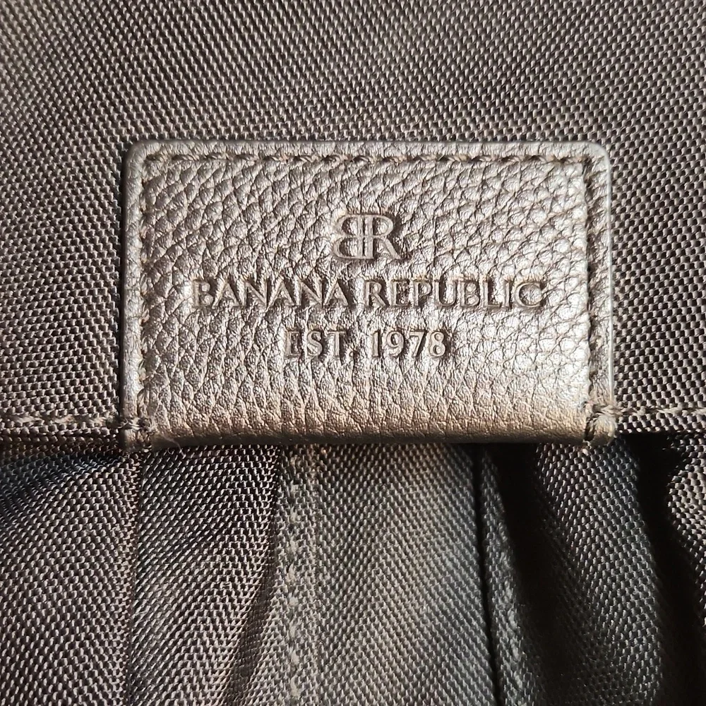 Banana Republic black canvas messenger laptop bag